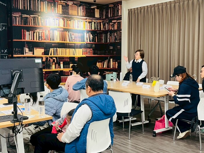 115學年度產業攜手專班廠商說明會 - 南仁湖廠商代表圖片