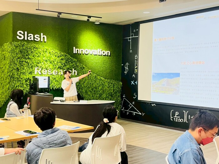 115學年度產業攜手專班廠商說明會 - 南仁湖廠商代表圖片